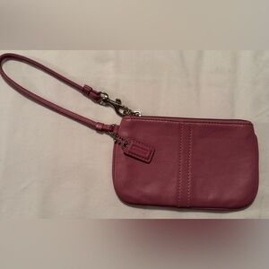 Vintage Coach Mauve/Pink Leather Zip Wristlet Pouch